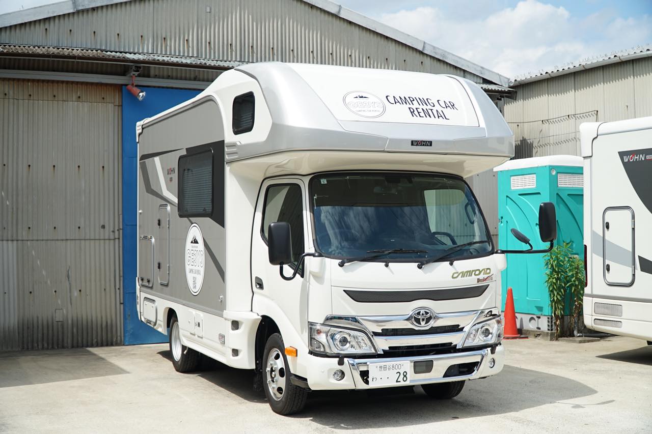 トヨタ　カムロード 4号車 ヴォーンエクスクルーシブR2B
