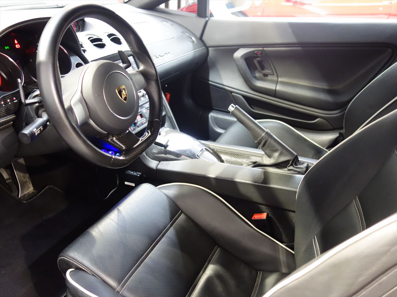 ☆入庫情報☆2009年 ランボルギーニ ガヤルド LP560-4 ラリーニ