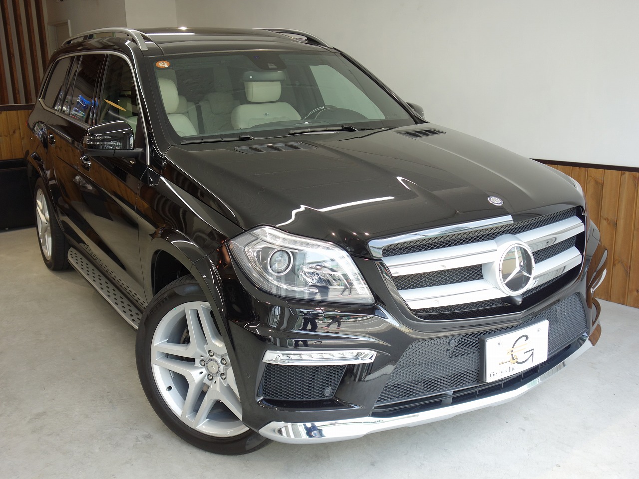 入庫情報 15年 メルセデスベンツ ｇｌ５５０ ４ｍａｔｉｃ ａｍｇエクスクルーシブｐｋｇ新車保証付が入庫致しました 東京都世田谷区ge3y S株式会社 ジェミーズ 新車 中古車 カスタムならお任せください