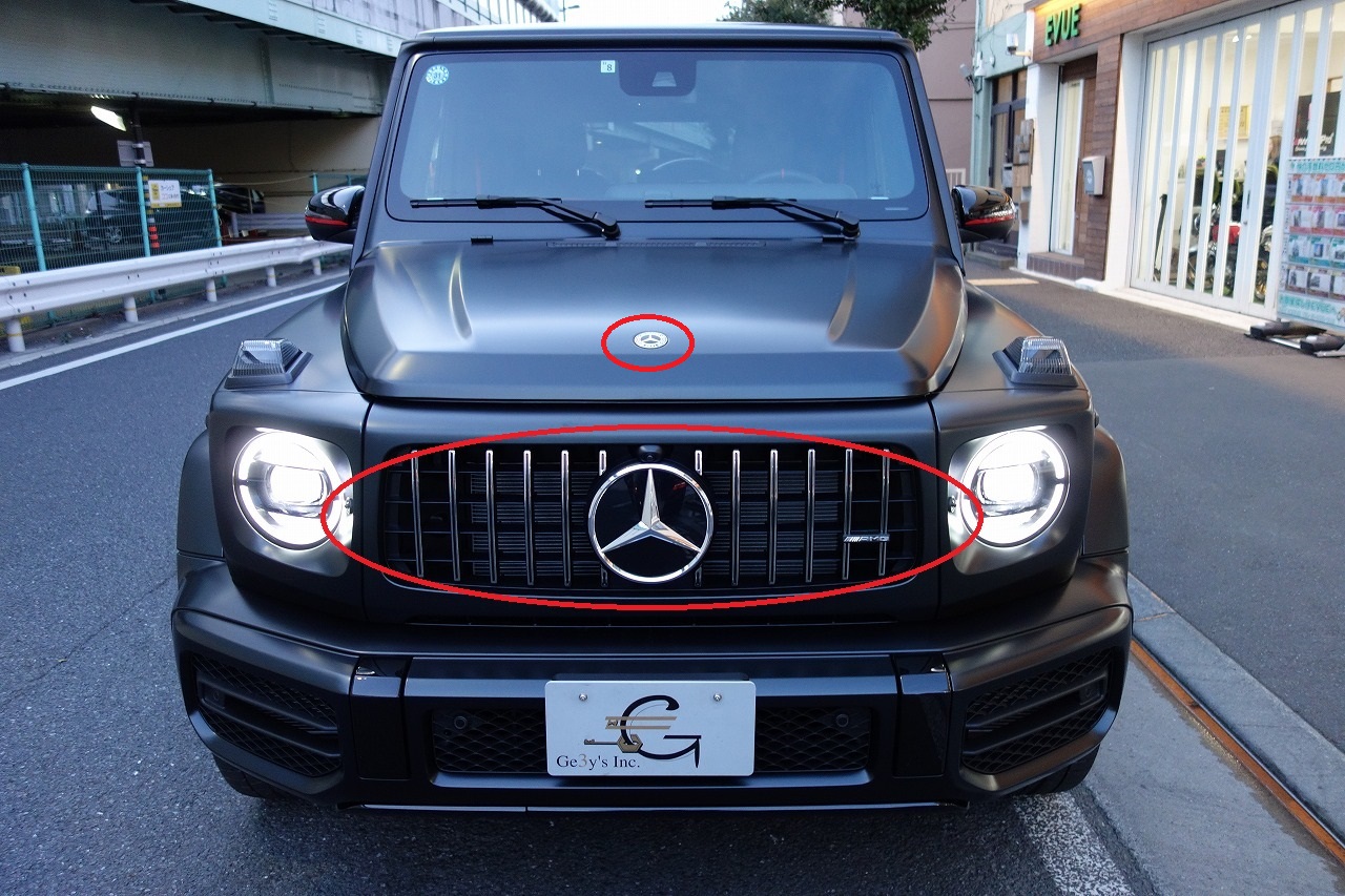 メルセデスベンツ ａｍｇ 新型ｇ６３の各メッキパーツをブラックアウトしスモークフィルムを貼りました 東京都世田谷区ge3y S株式会社 ジェミーズ 新車 中古車 カスタムならお任せください