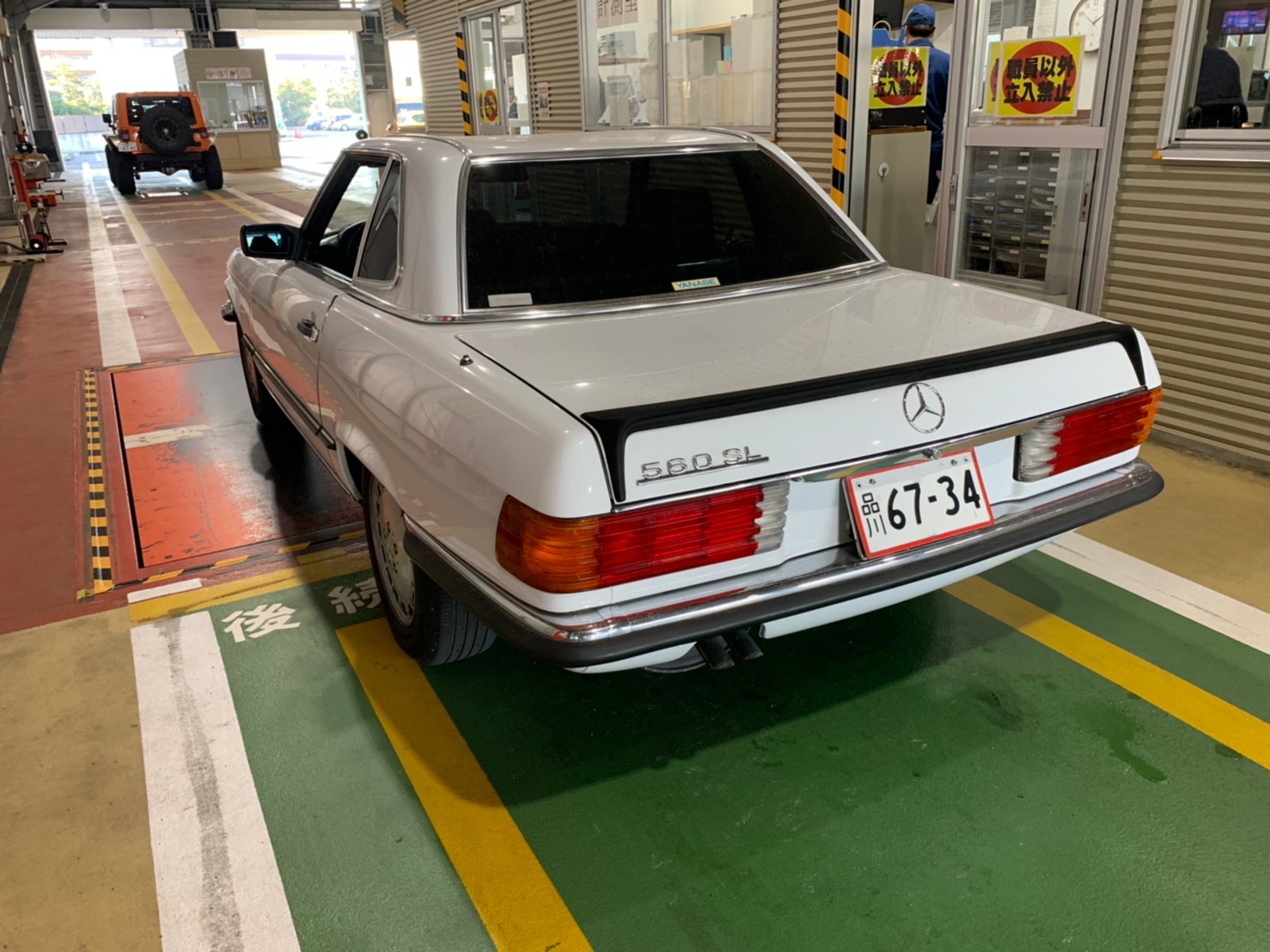 メルセデスW107フェンダーカバー