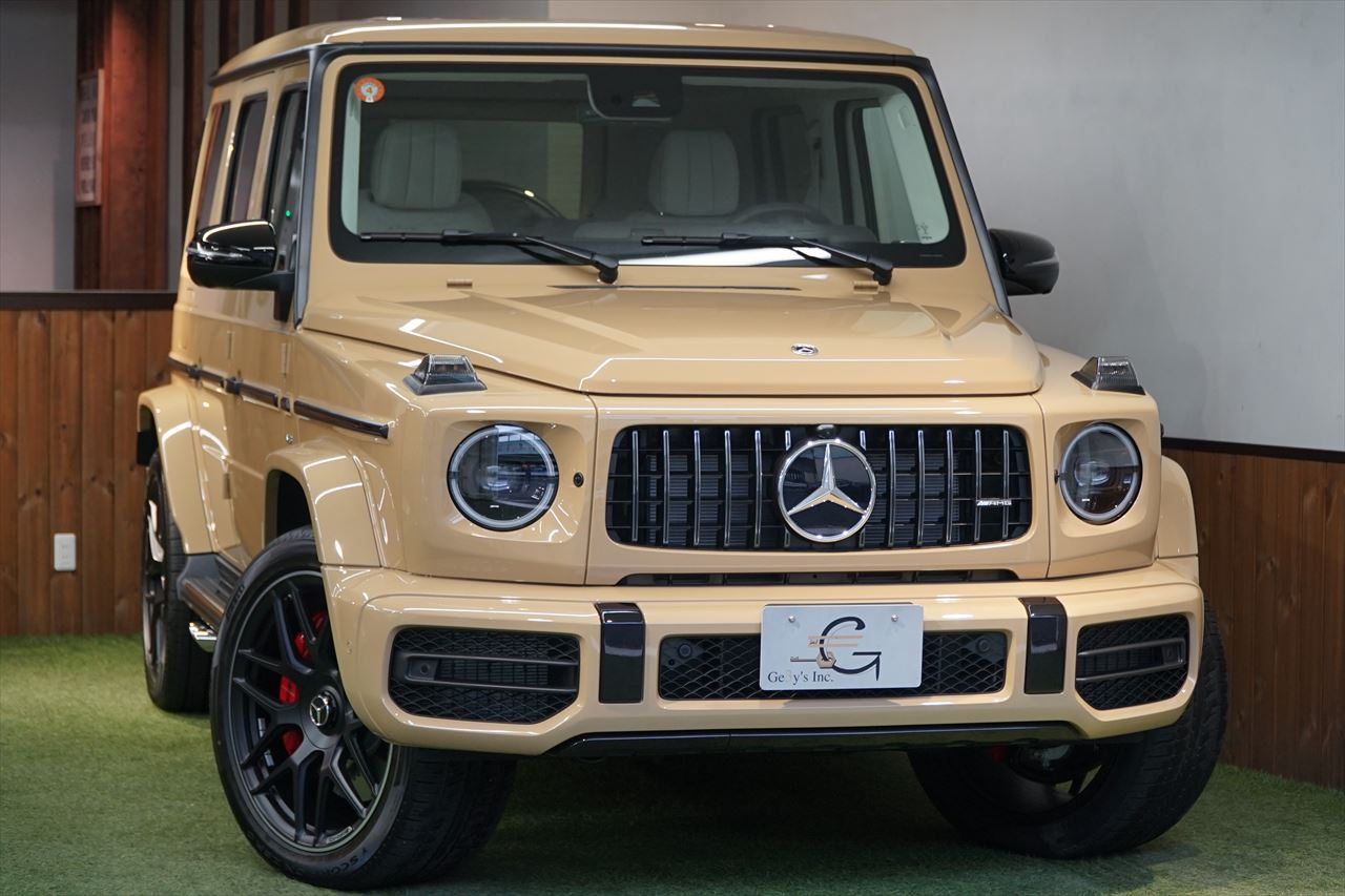 入庫情報 21年モデル メルセデスamg G63 究極の性能を誇る Gクラス 時代の最先端を走り続ける為 生まれ変わった伝統のデザインに オンロード オフロード性能 インテリアの一体型12 3インチワイドディスプレイの採用など大幅な進化を遂げた新型 G63 で